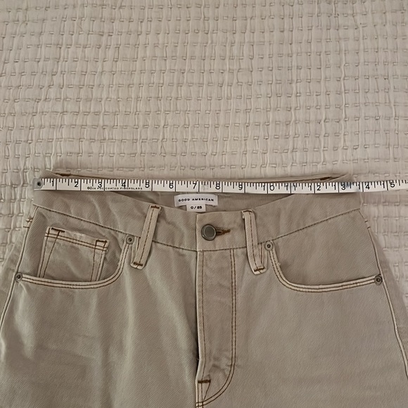 Good American Jeans - Picture 7 of 12